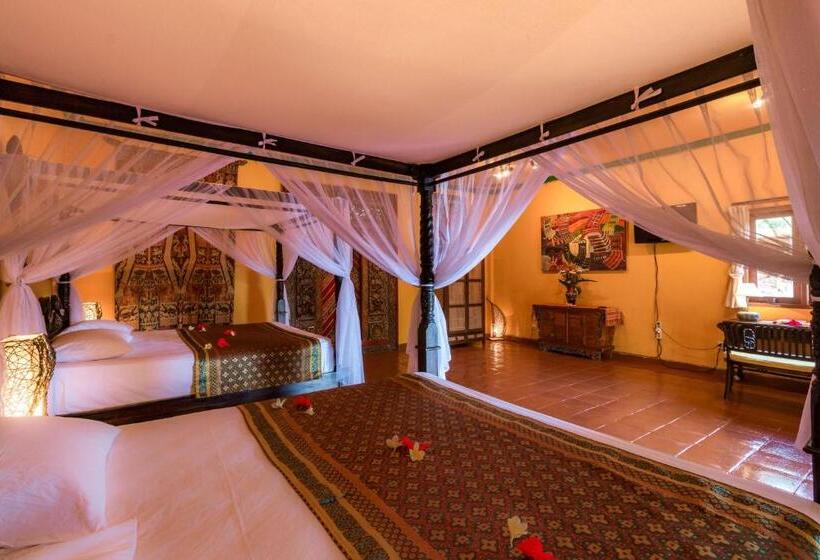 Люкс с Бассейном, Tanah Merah Art Resort