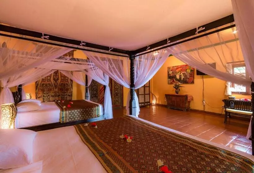سوییت با استخر, Tanah Merah Art Resort