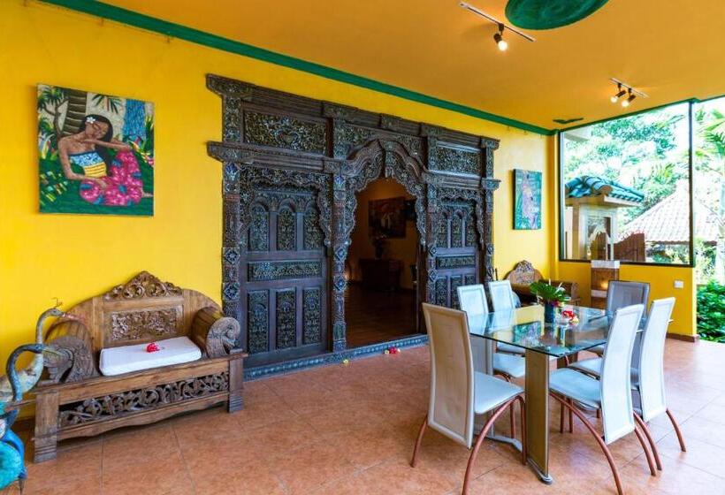 套房配有游泳池, Tanah Merah Art Resort