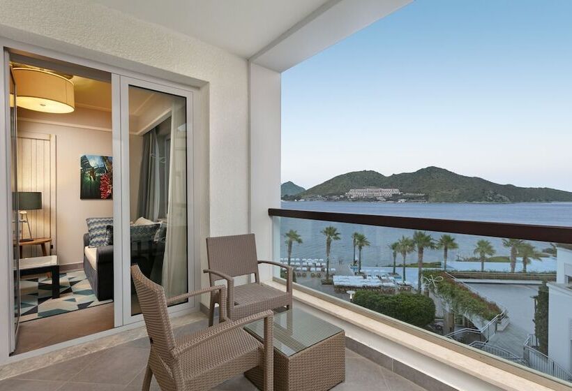 סוויטה, Xanadu Island