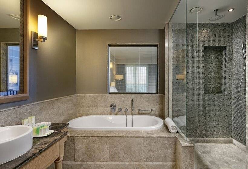 סוויטה, Xanadu Island