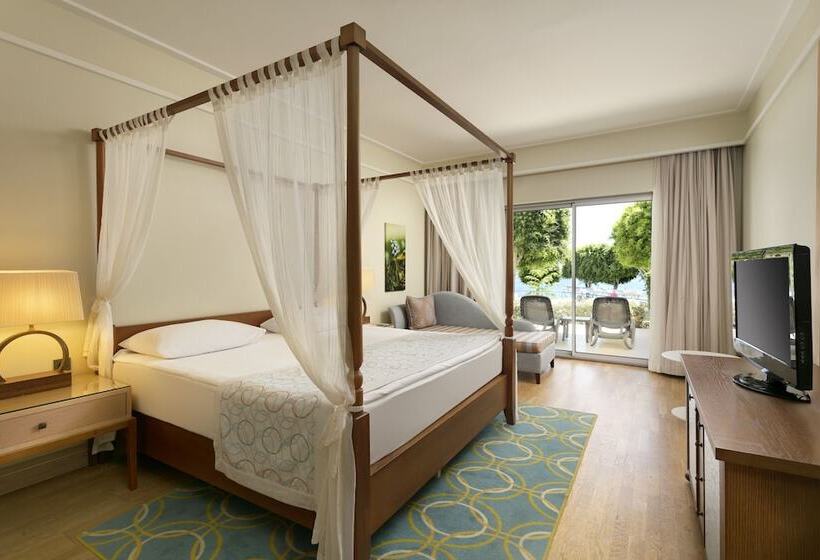 סוויטה מלכותית, Xanadu Island