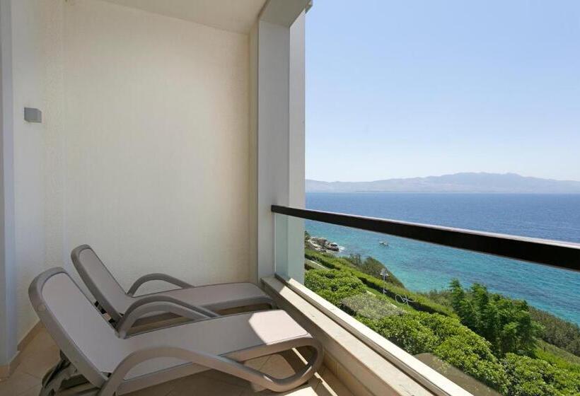 מיטת קינג בסוויטה, Xanadu Island