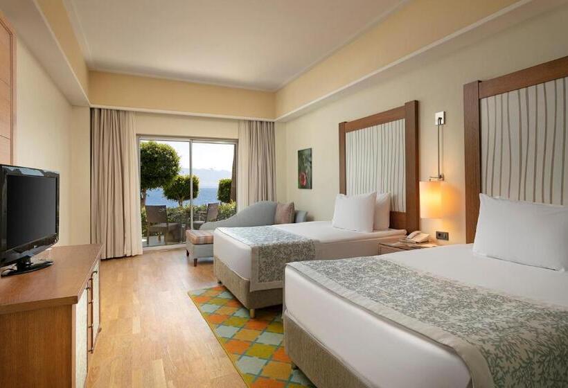 סוויטה מלכותית, Xanadu Island