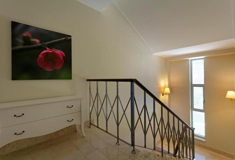 וילת חדר פרמיום, Xanadu Island