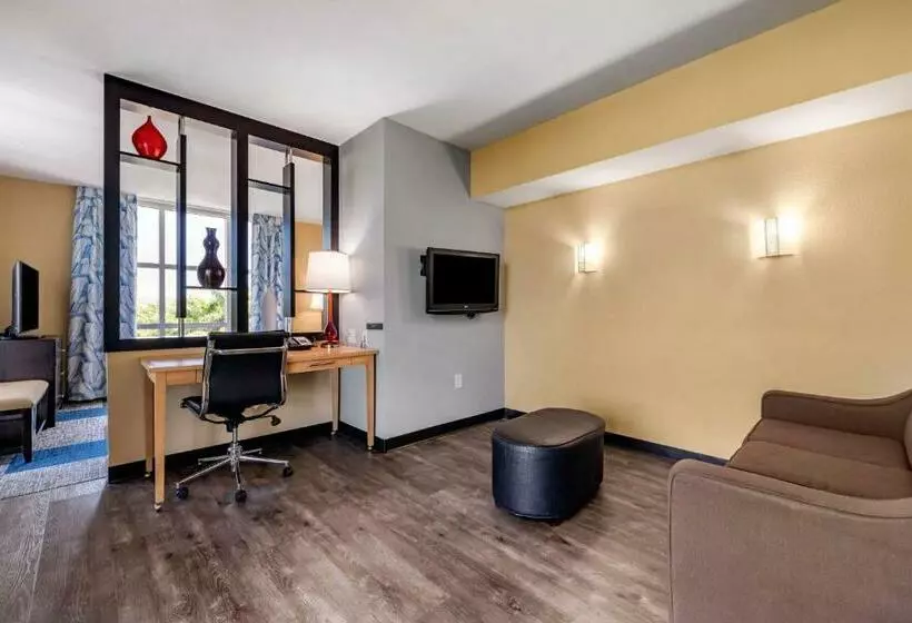 キングサイズベッドのスイートルーム, Cambria Hotel Ft Lauderdale, Airport South & Cruise Port