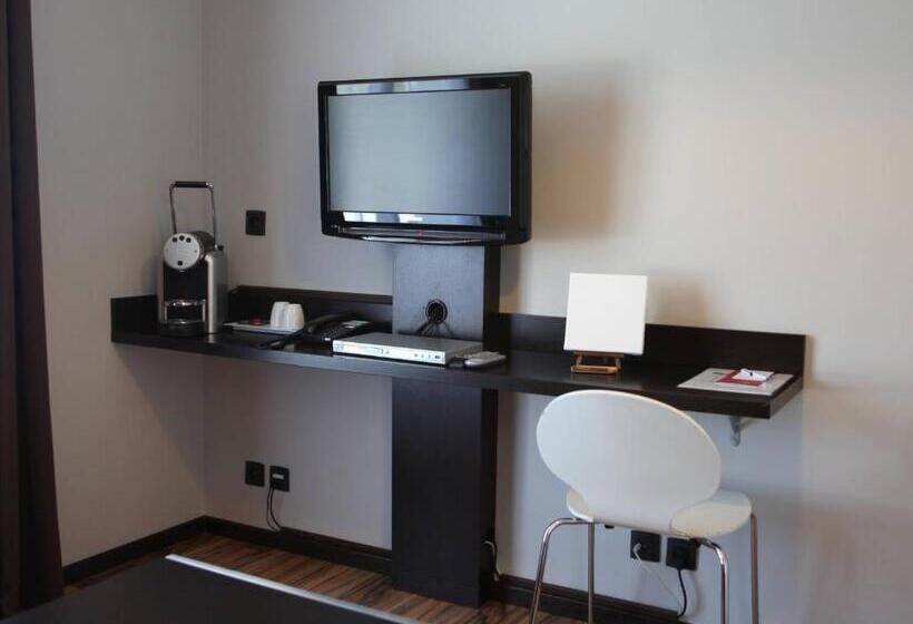 جناح إدارى, Best Western Park Hotel Geneve Thoiry