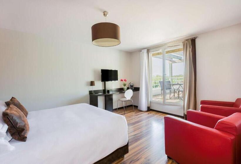 Президентский Люкс, Best Western Park Hotel Geneve Thoiry
