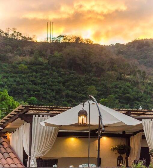 سوئیت مستر, Boutique Los Pasos & Spa