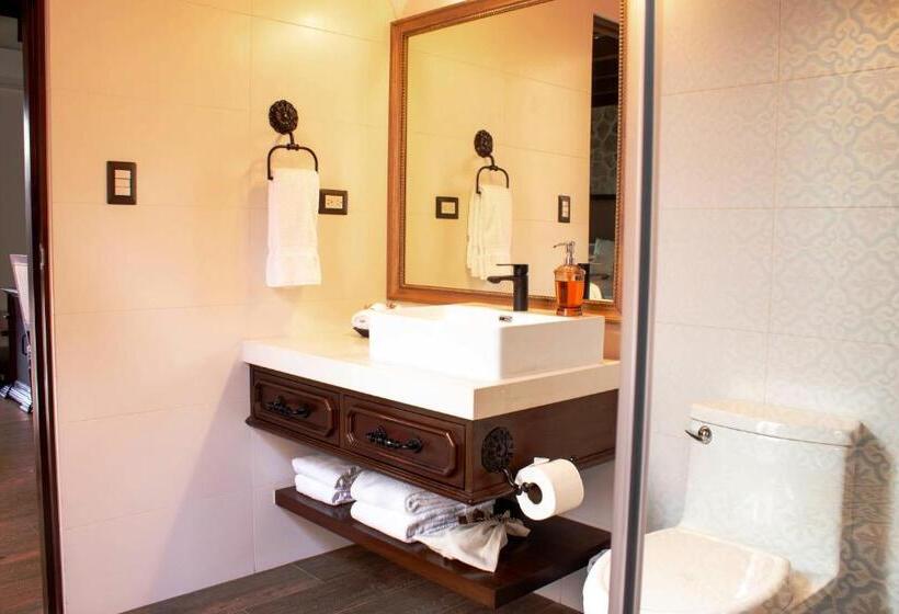 سوئیت پرزیدنت, Boutique Los Pasos & Spa