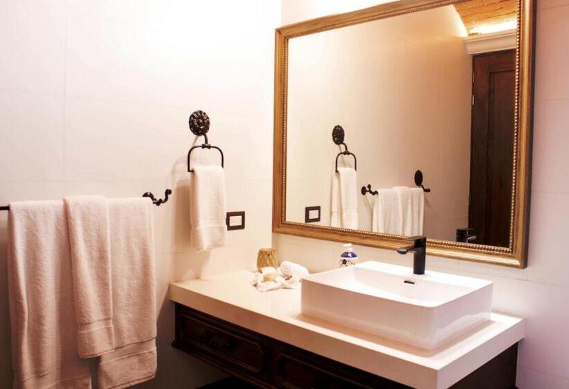 سوییت سوپریور, Boutique Los Pasos & Spa