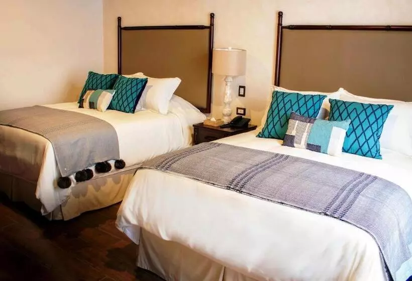 سوییت لوکس, Boutique Los Pasos & Spa