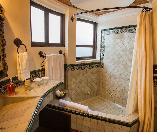 سوییت سوپریور, Boutique Los Pasos & Spa