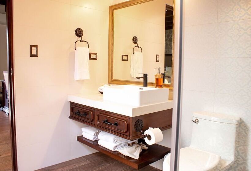 سوئیت پرزیدنت, Boutique Los Pasos & Spa