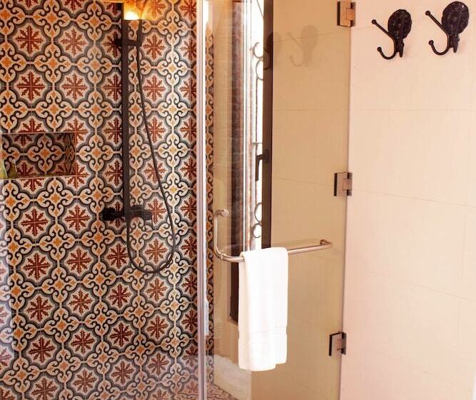 سوئیت پرزیدنت, Boutique Los Pasos & Spa