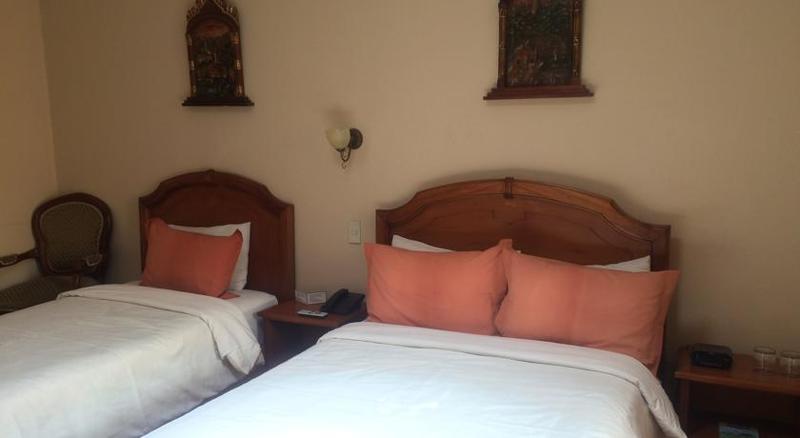 Quarto Triplo Estandar, Boutique  Plaza Sucre