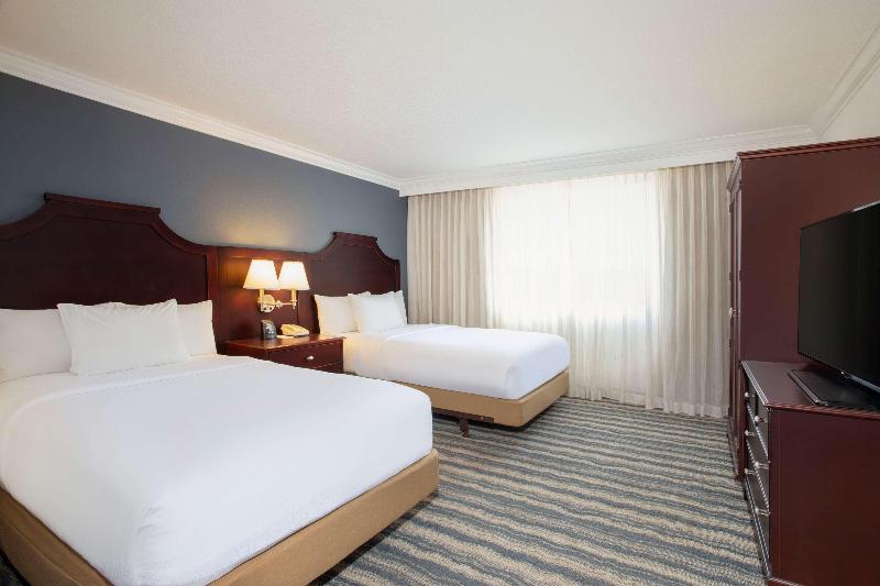 Люкс Премиум, Embassy Suites By Hilton Tampa Brandon