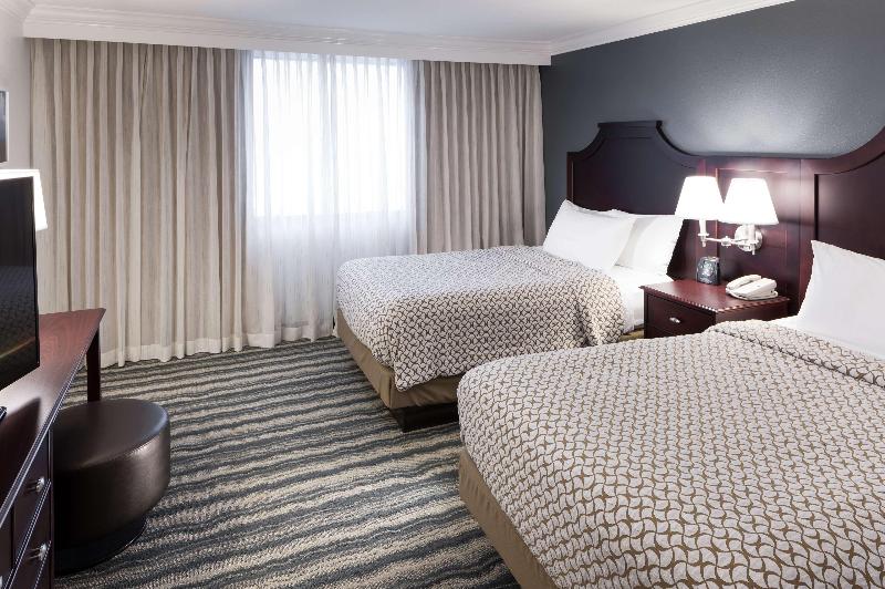 Люкс Премиум, Embassy Suites By Hilton Tampa Brandon