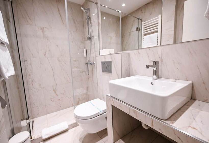 Deluxe Room, Garni Hotel Le Petit Piaf