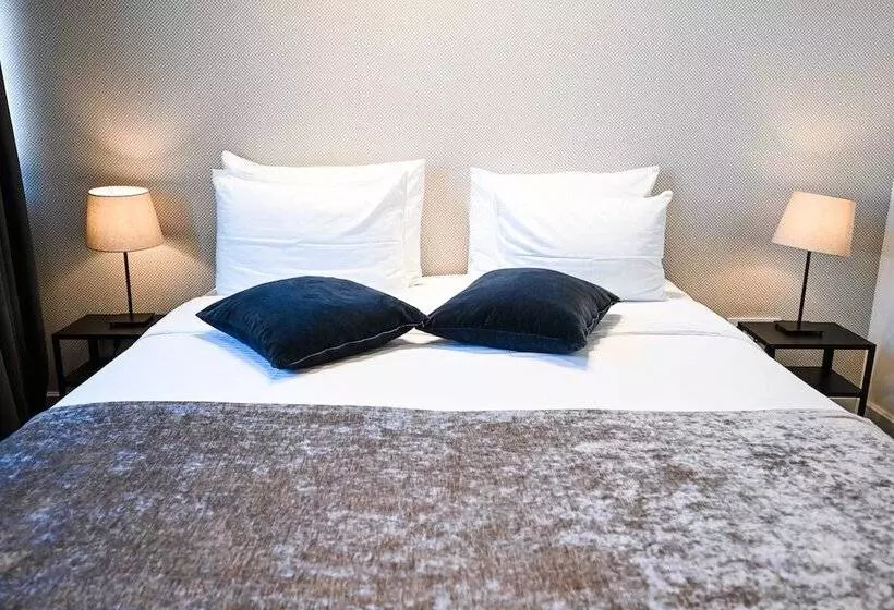 Deluxe Room, Garni Hotel Le Petit Piaf