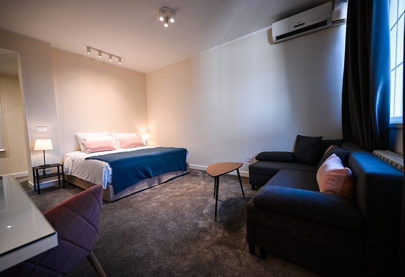 Deluxe Room, Garni Hotel Le Petit Piaf