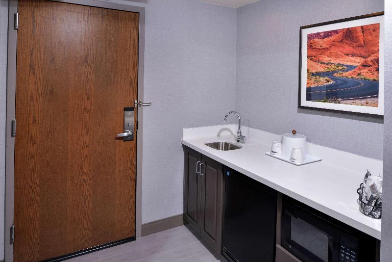 Люкс Кровать Кинг, Hampton Inn & Suites Carson City