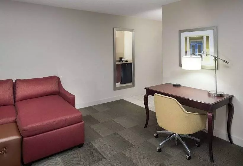 スイート, Hampton Inn & Suites Pensacola I10 N At Univ. Town Plaza