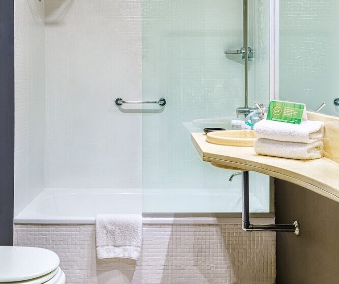 اتاق لوکس, Lennox Buenos Aires