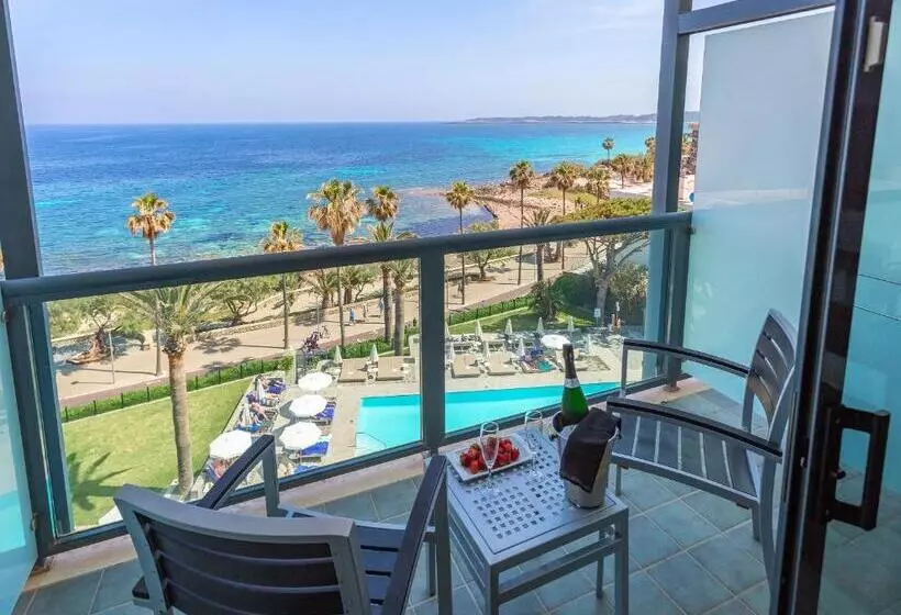 اتاق استاندارد با چشم‌انداز دریا, Marins Suites  Adults Only