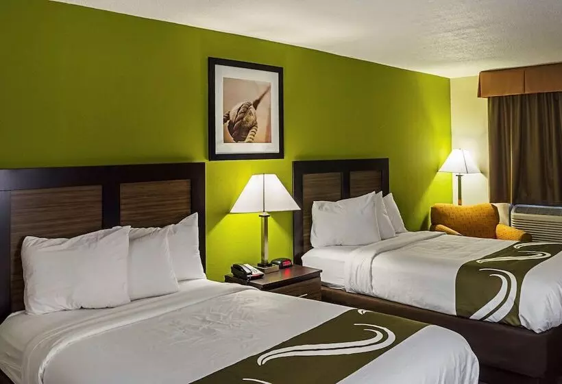 ２ダブルベッドのスタンダードルーム, Quality Inn Biloxi Beach