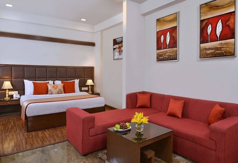 غرفة تنفيذية, Taurus Sarovar Portico