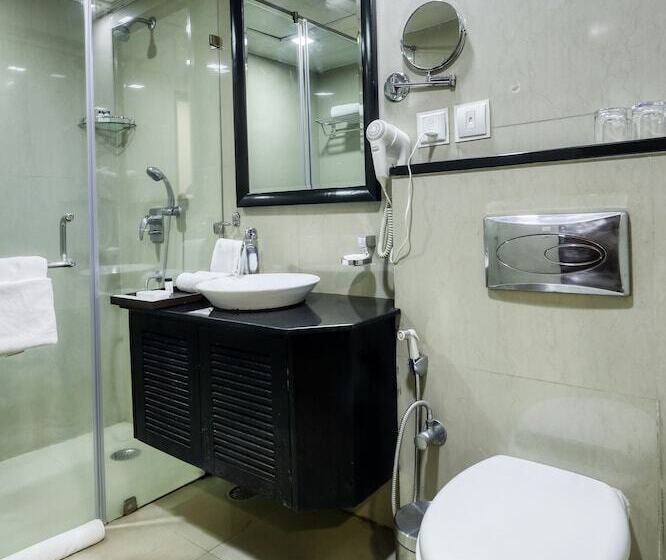 غرفة قياسية, Taurus Sarovar Portico