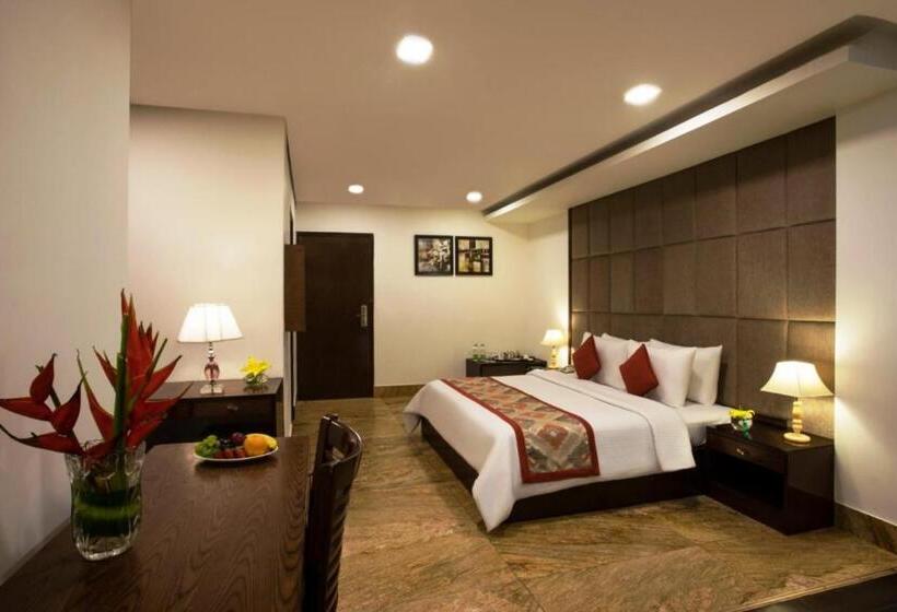 غرفة ديلوكس, Taurus Sarovar Portico