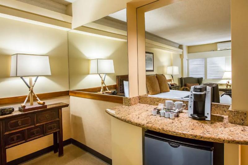 带大床的行政房间, The Equus