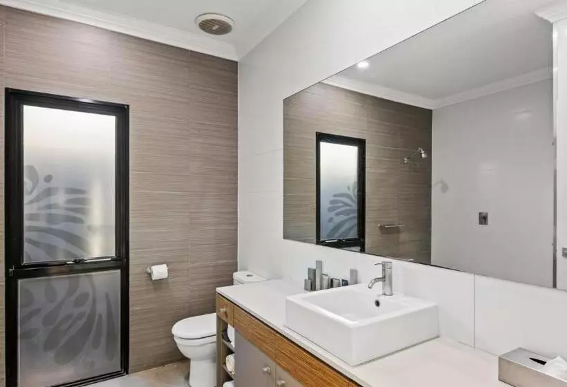 Suite with Pool, The Pearle Of Cable Beach