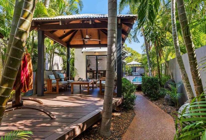 سوییت با استخر, The Pearle Of Cable Beach