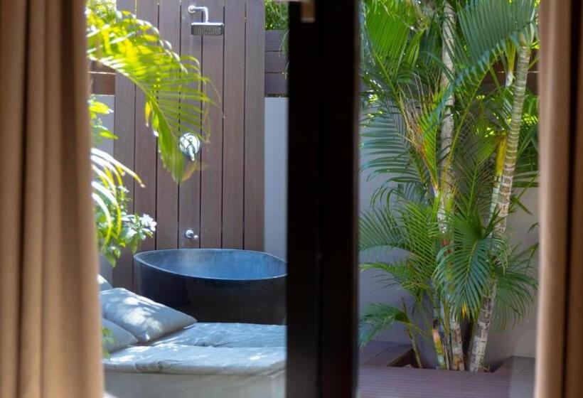 سوییت با استخر, The Pearle Of Cable Beach