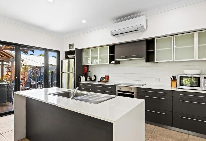 ویلای 3 خوابه با استخر, The Pearle Of Cable Beach