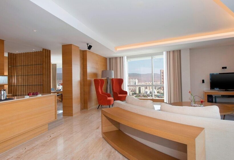 سوییت, The Westin Mumbai Garden City