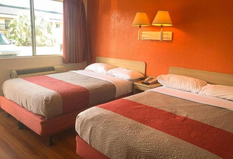 高品质的四人房间, Motel 6jacksonville, Fl  Orange Park