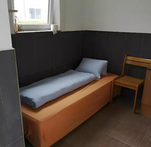 Economy Yhden Hengen Huone, Geinberg Suites & Via Nova Lodges