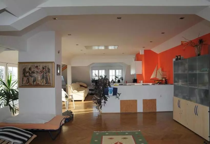 Sviitti Parveke, Geinberg Suites & Via Nova Lodges