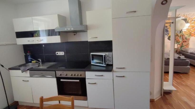 프레지덴셜 스위트, Geinberg Suites & Via Nova Lodges