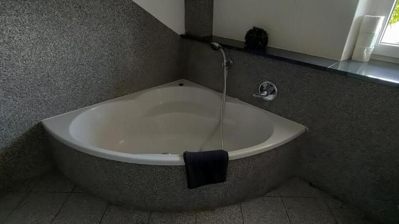 발코니가 있는 스위트, Geinberg Suites & Via Nova Lodges