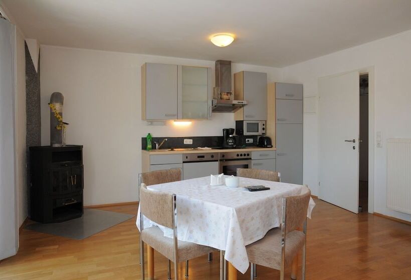 주니어 스위트, Geinberg Suites & Via Nova Lodges