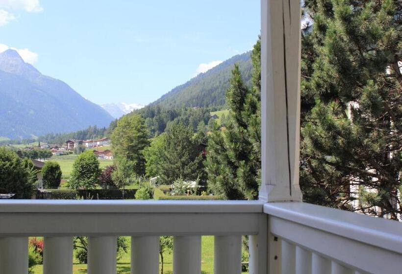 マウンテンビュースイート, Garni Hubertus Nostalgie & Charme