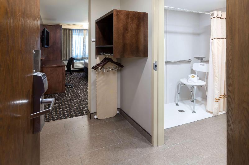 غرفة قياسية سرير كينج لذوى الإحتياجات الخاصة, Hampton Inn Twin Falls Id