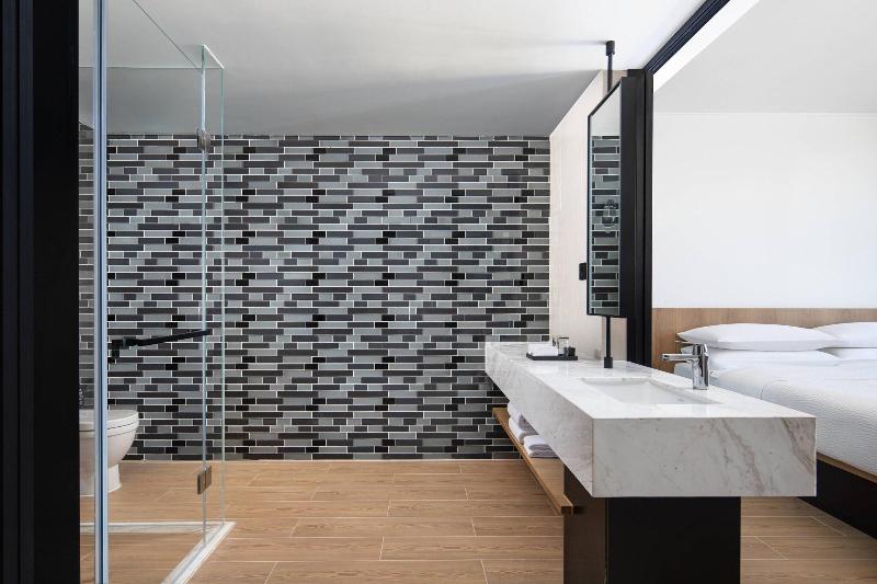 غرفة قياسية سرير كينج لذوى الإحتياجات الخاصة, Hampton Inn Twin Falls Id