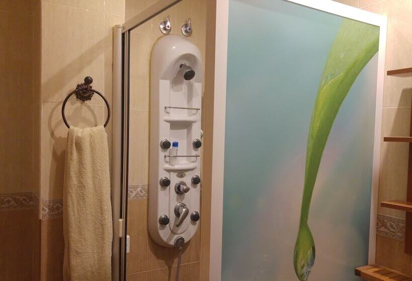 标准间, Hospederia V Centenario