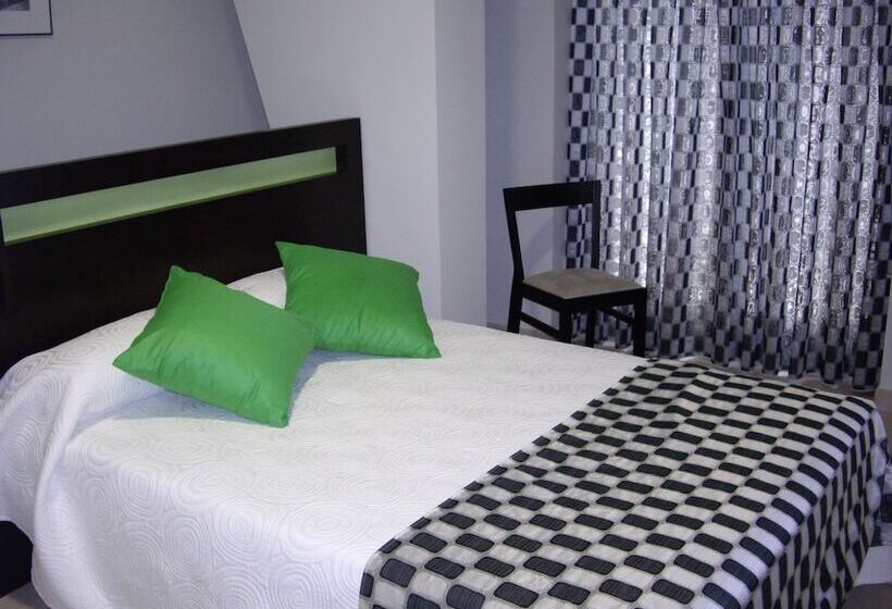 اتاق استاندارد, La Traina